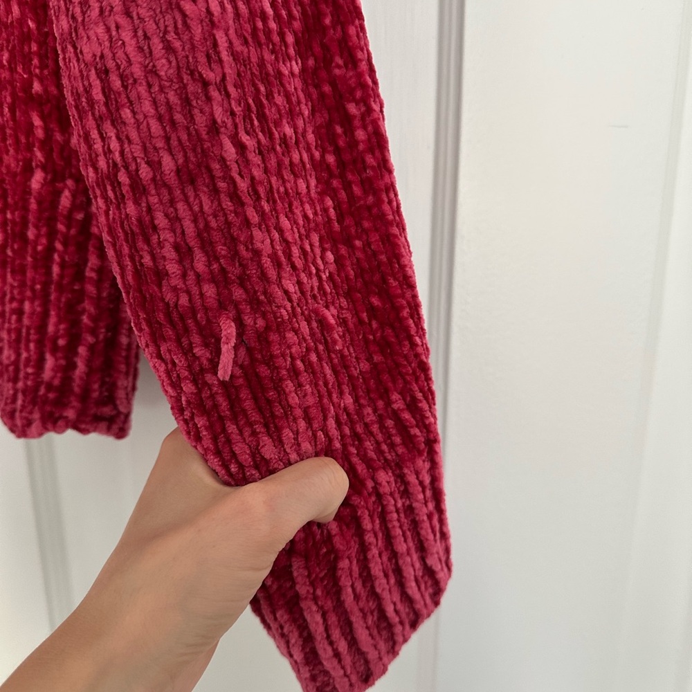 Cynthia Rowley Cozy Chenille Scallop Red Sweater • Size M - Picture 7 of 7